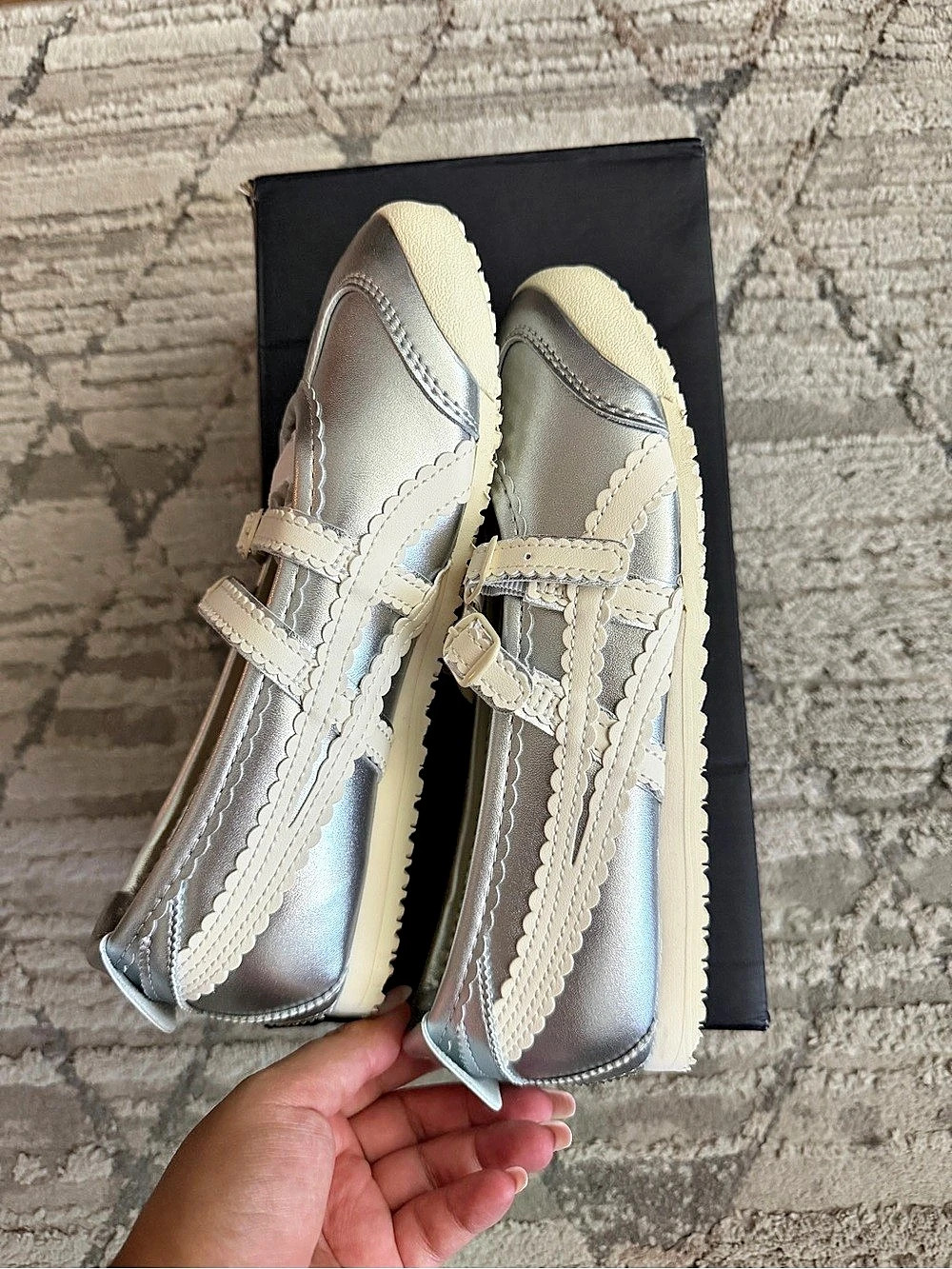 Onitsuka Tiger Mexico 66 TGRS Silver & Cream US 6 NWT